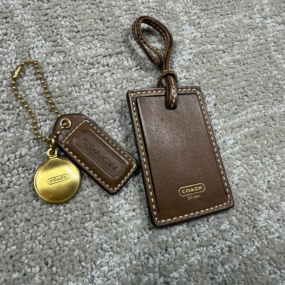 Coach Brown Leather Luggage tag and Tag Chain - Picture 2 of 4